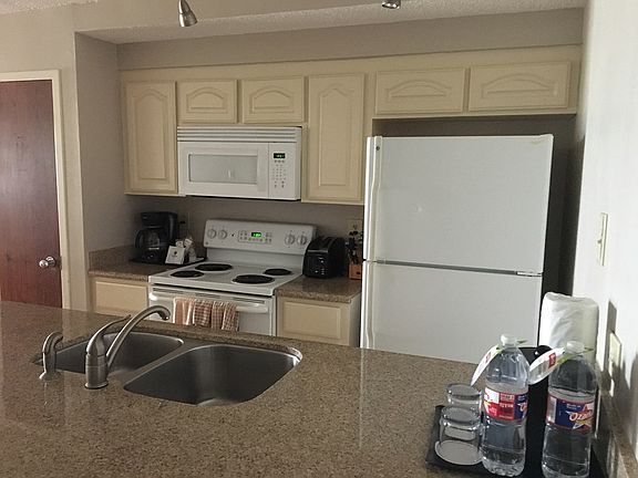 2nd image of 310 Padre Blvd