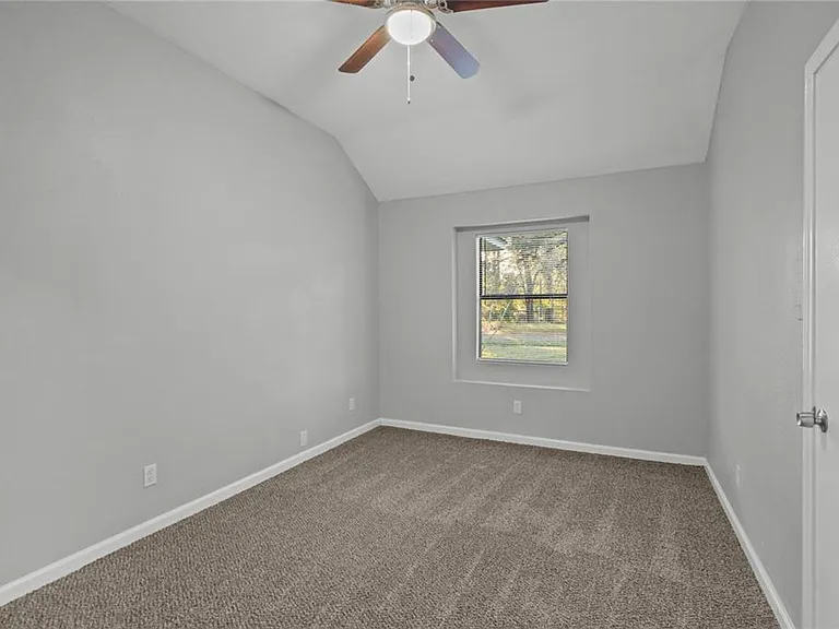 20575 Kings Rd — Photo 16