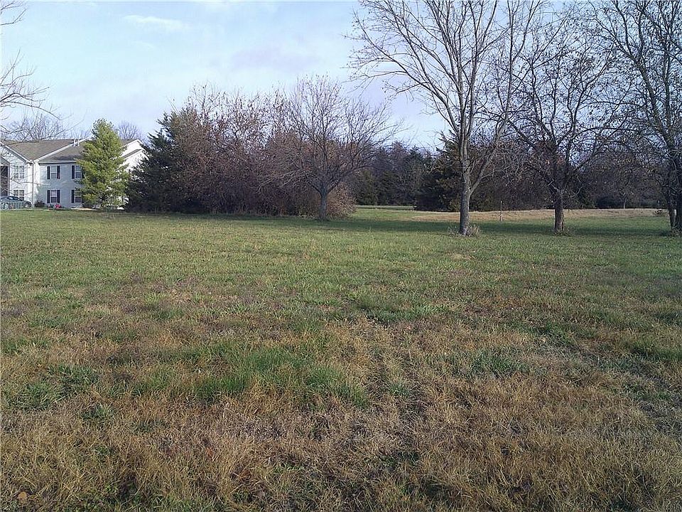 2nd image of 206 E Sundance Dr