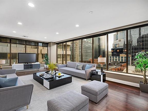 4th image of 151 Fort Pitt Blvd APT 604