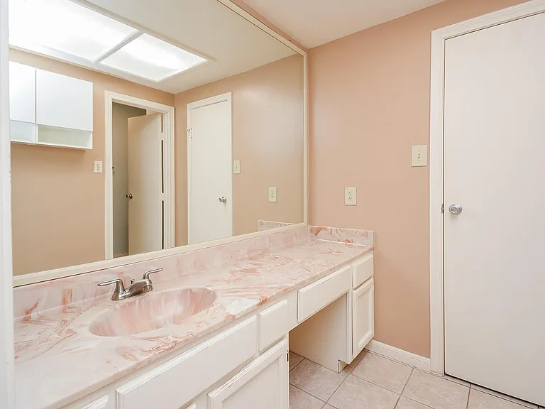 7447 Cambridge St #115 — Photo 28