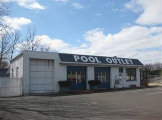 331 W County Line Rd, Hatboro, PA 19040