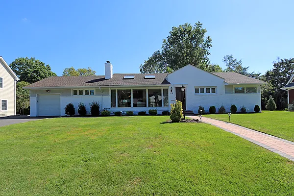 68 Old Farm Rd photo 1