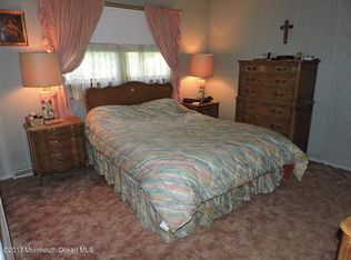 85 Old Queens Blvd, Manalapan, NJ 07726