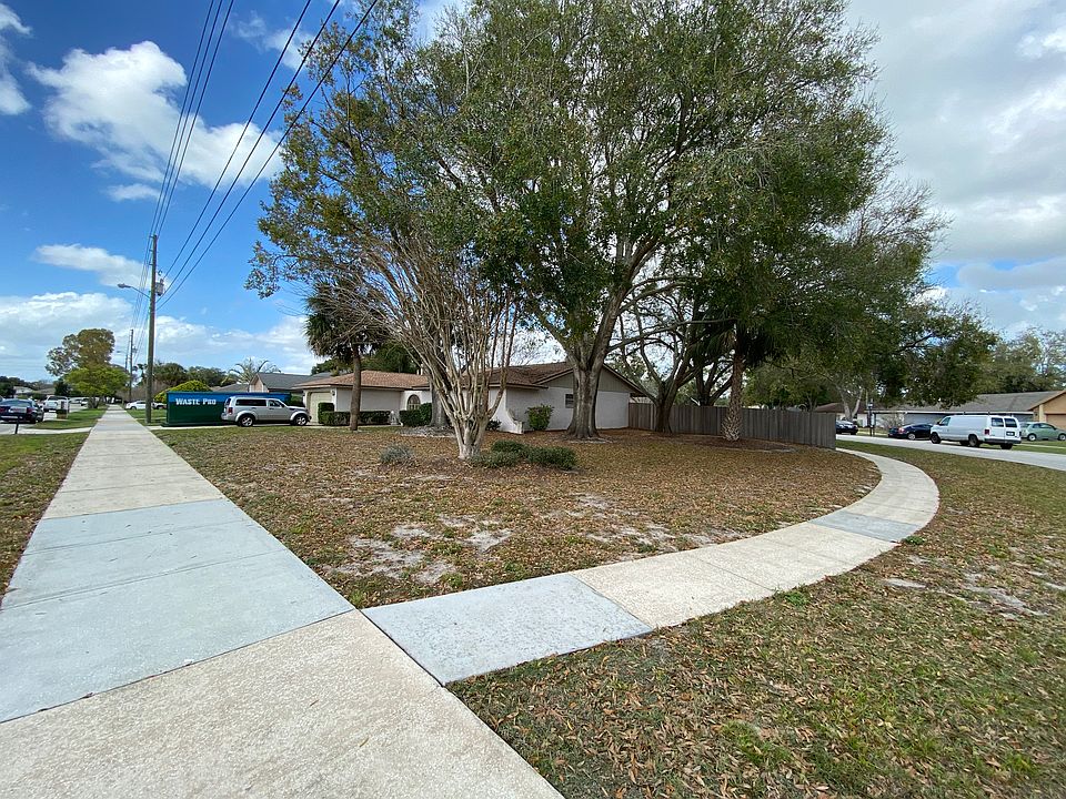 Large corner lot