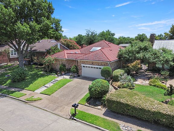 3rd image of 1500 Travis Cir S
