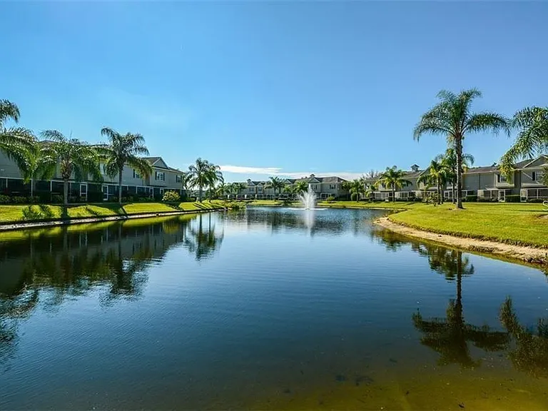 7685 Plantation Cir #B — Photo 25