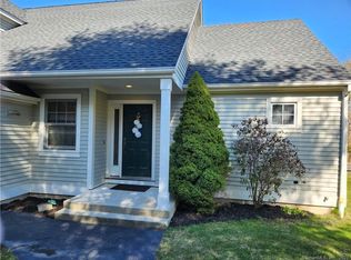 3 Weymouth Way UNIT 3, Middlebury, CT 06762