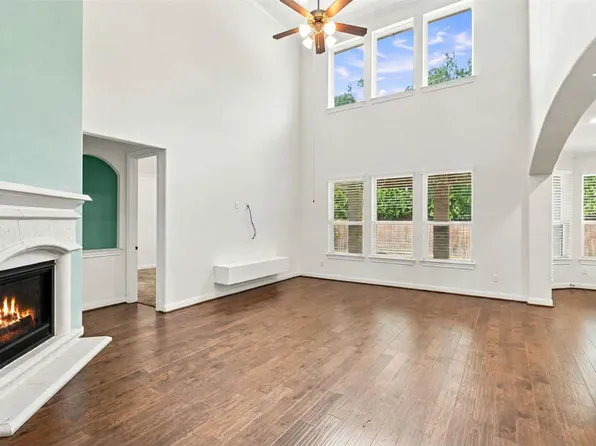 3020 Rocky Canyon Dr, Pearland, TX 77584