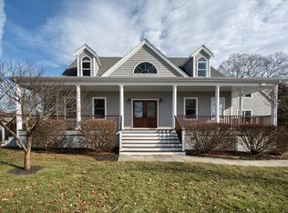 33 Bonnie Brier Cir, Hingham, MA 02043