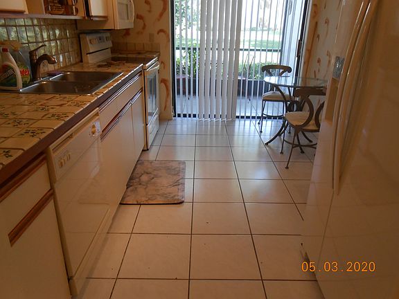 3rd image of 10188 Mangrove Dr APT 101