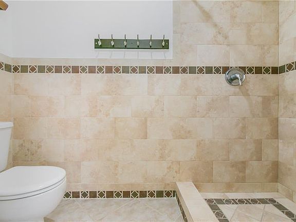 4th image of 7728 Hibiscus Ln