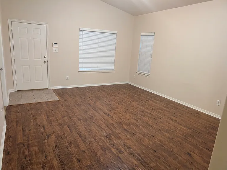 10215 Checkerberry Park Ln — Photo 9