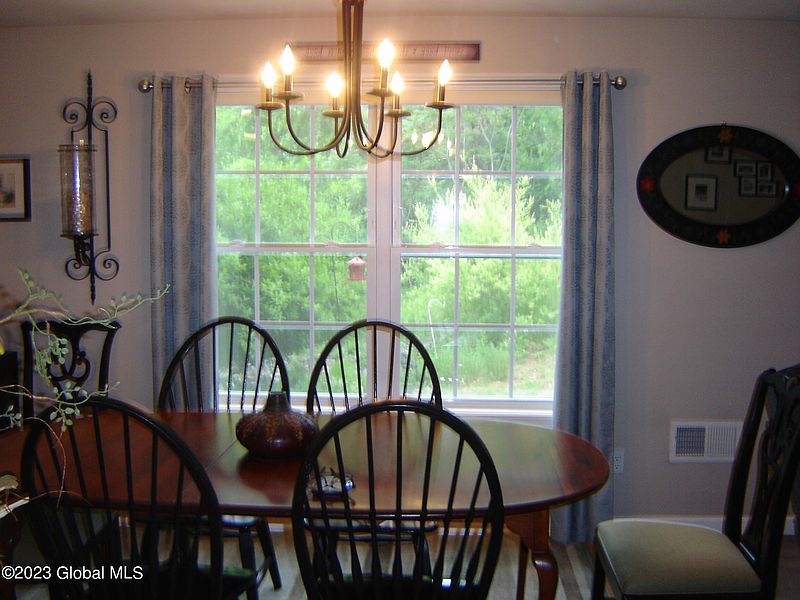 5th image of 54 Cobblestone Court