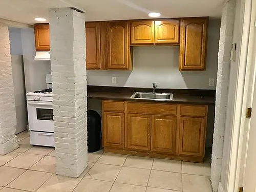 27 Putnam Ave Photo 1