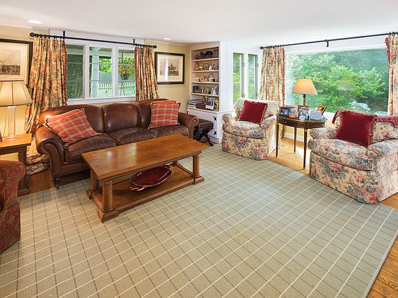 247 Chestnut Hill Road