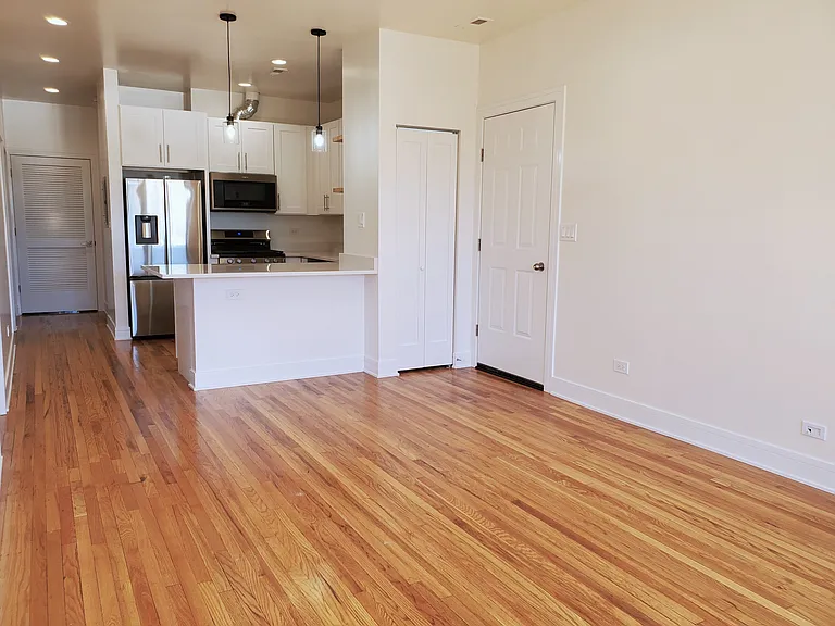 4855-59 N Sawyer Ave #3N — Photo 3