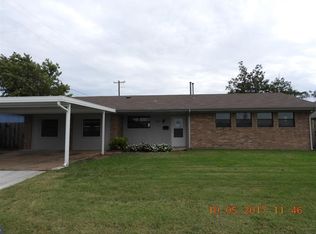 822 Cardan Pl, Moore, OK 73160