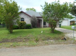 344 Trail St, Deport, TX 75435