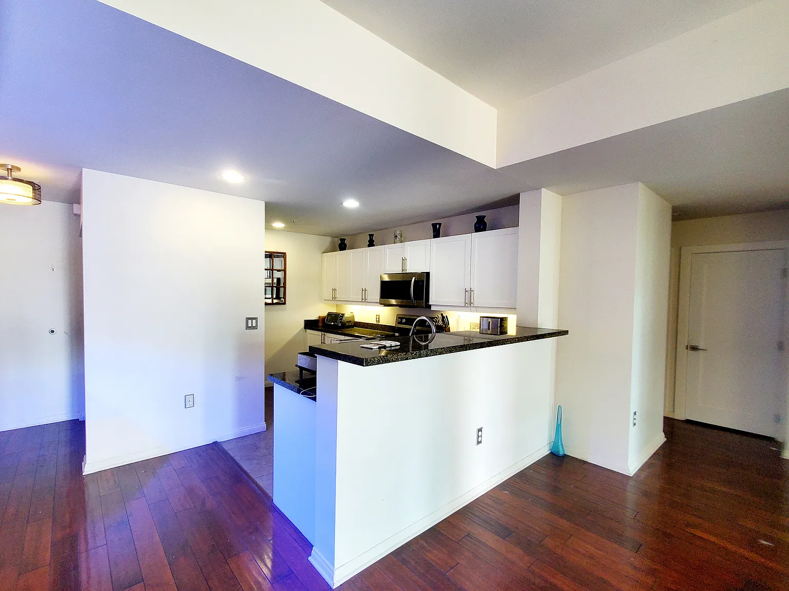2 bed, 1065 sqft, $3,345 — Photo 4