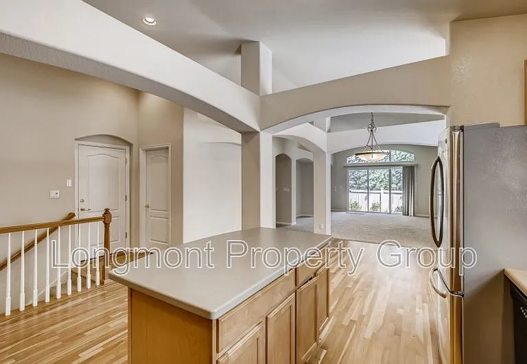 1668 Metropolitan Dr — Photo 12
