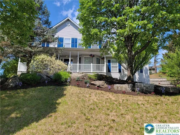 5474 Ashley Dr N, Whitehall Township, PA 18059