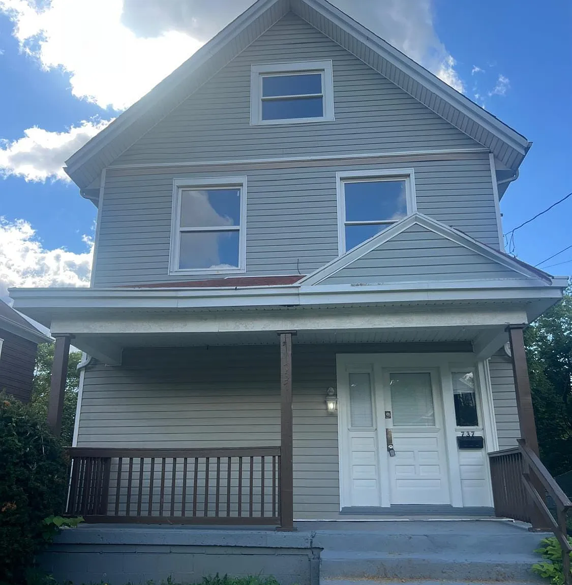 4 bed, 1.5 bath, 1770 sqft, $1,890 — Photo 1