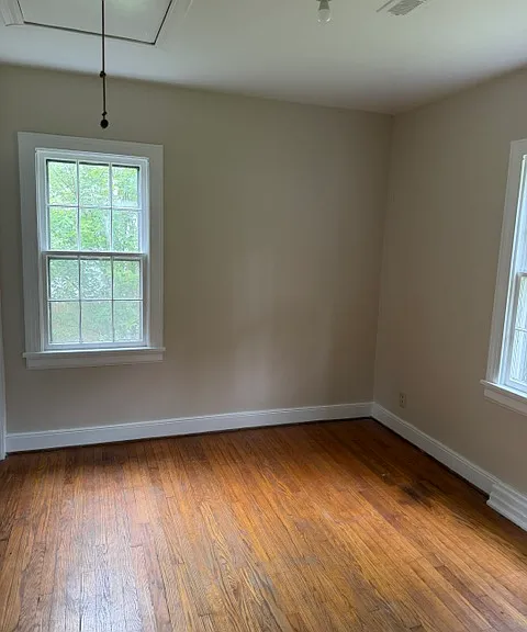 5010 Vayo Ave — Photo 10