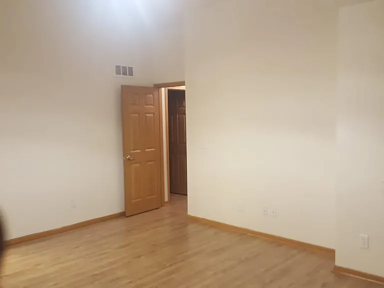 8824 Emerald Hill Dr — Photo 10