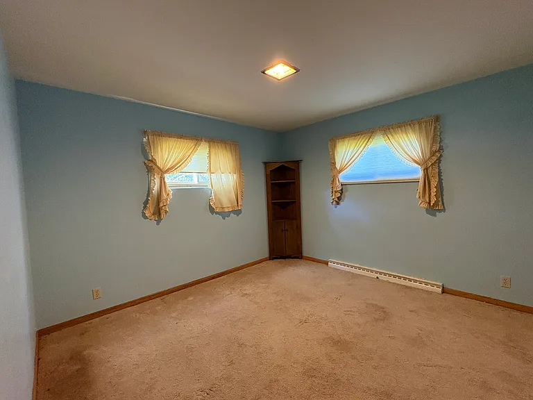 4548 Garfield Rd — Photo 9