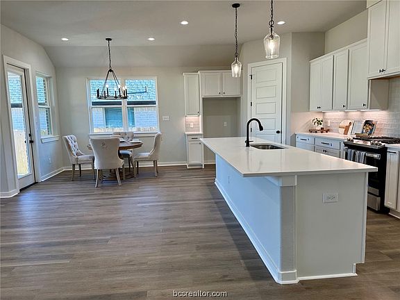 4th image of 3705 Archer Falls Ct