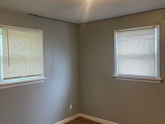 3rd image of 8950 Higginson Dr
