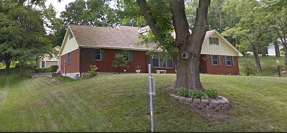 3rd image of 60 Maple Dr