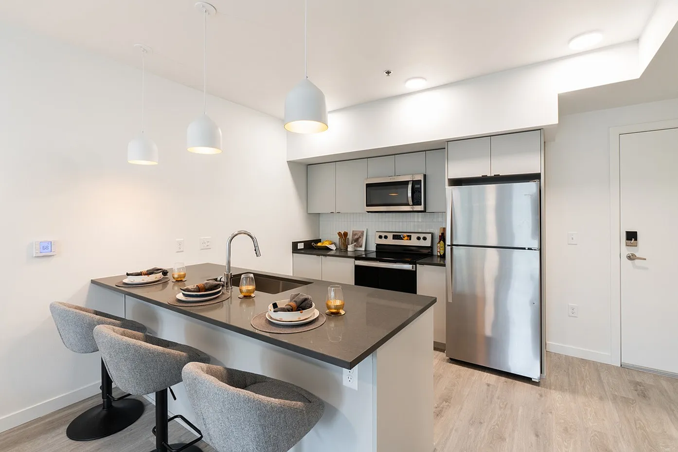 Henley Place — Photo 1