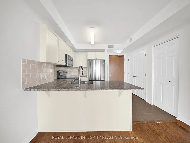 195 Besserer St #1504 — Photo 11