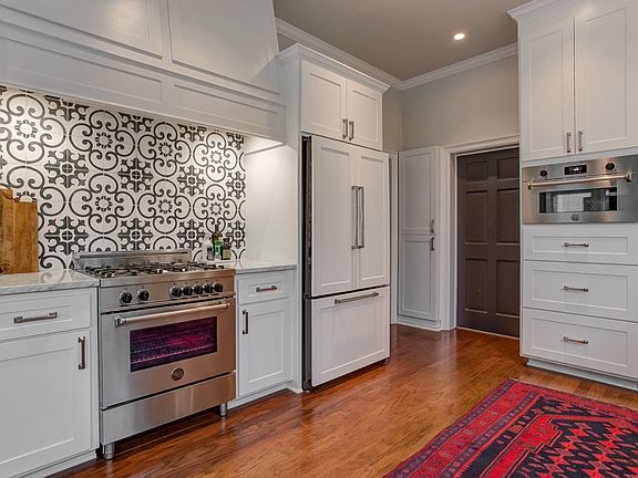 3rd image of 5517 Byers Ave