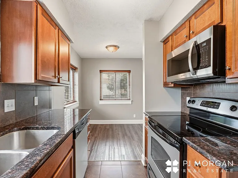 Mill Pointe — Photo 13