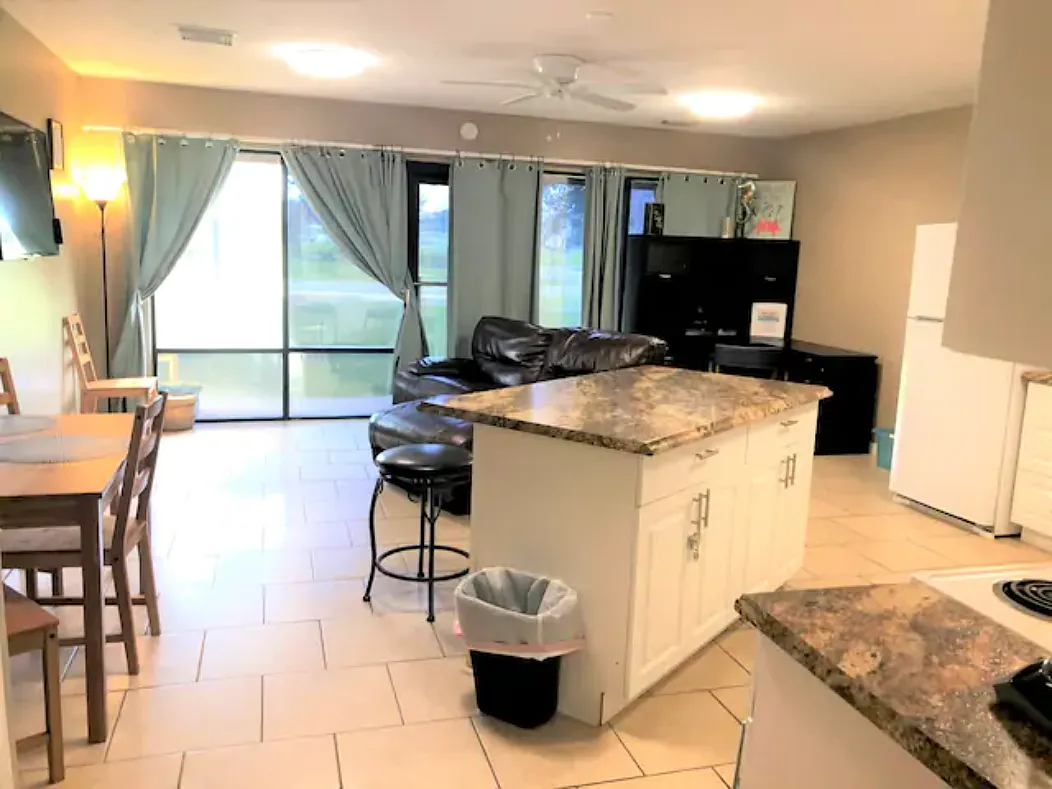 2 bed, 1200 sqft, $1,550 — Photo 2