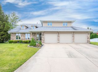 17700 Bayberry Ln, Tinley Park, IL 60487