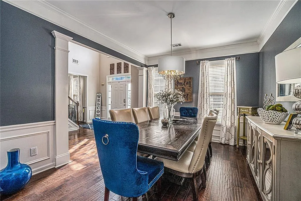 4 bed, 2.5 bath, 2980 sqft, $3,395 — Photo 4