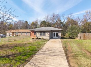 1107 N 28th Pl, Van Buren, AR 72956