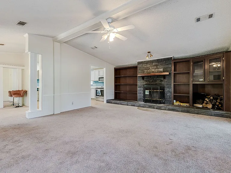 114 Eagle Dr — Photo 4