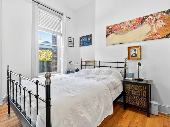 289 Putnam Avenue image 4 of 14