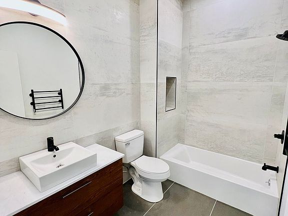4th image of 1309-11 Hope St #5