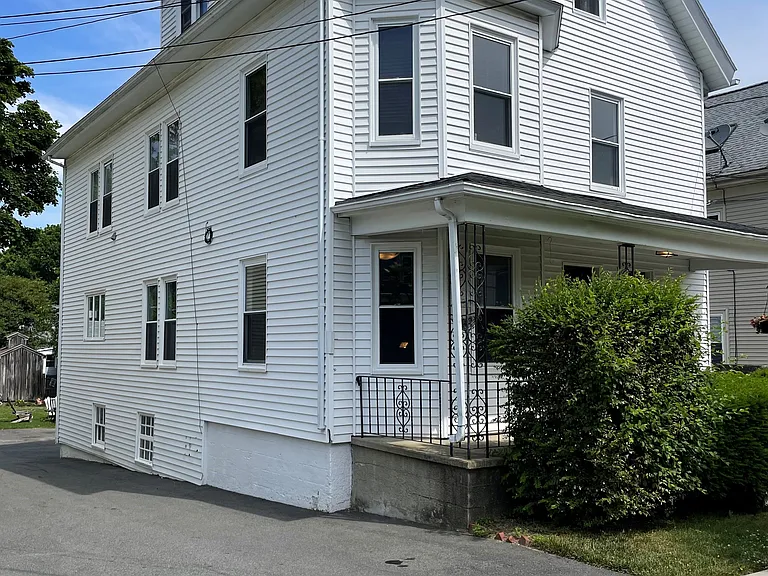 11 1/2 Winthrop Ave #2 — Photo 3