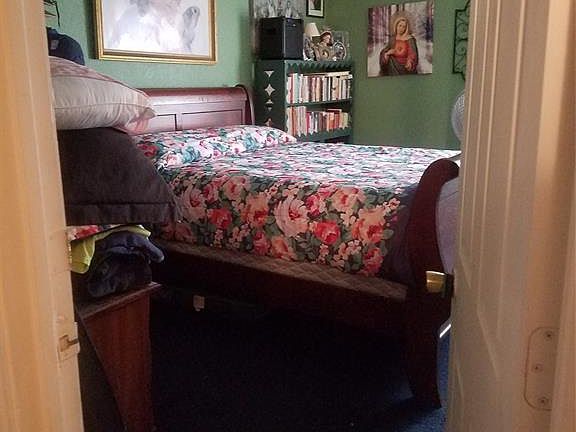 3rd image of 541 Greenway Dr
