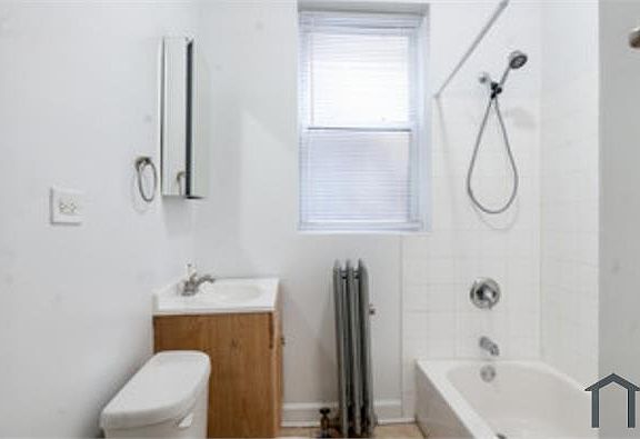 2nd image of 4341 S Greenwood Ave Unit 2N