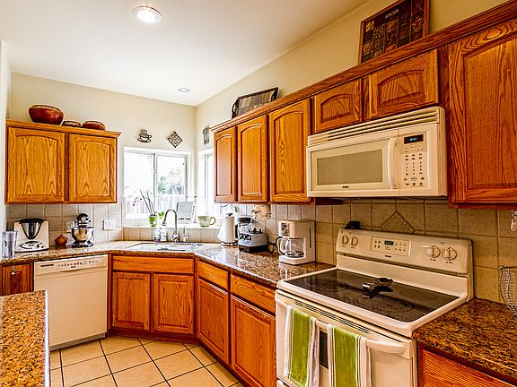 2nd image of 2704 Nicole Dr