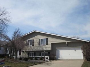 2722 Regina Dr, Burlington, IA