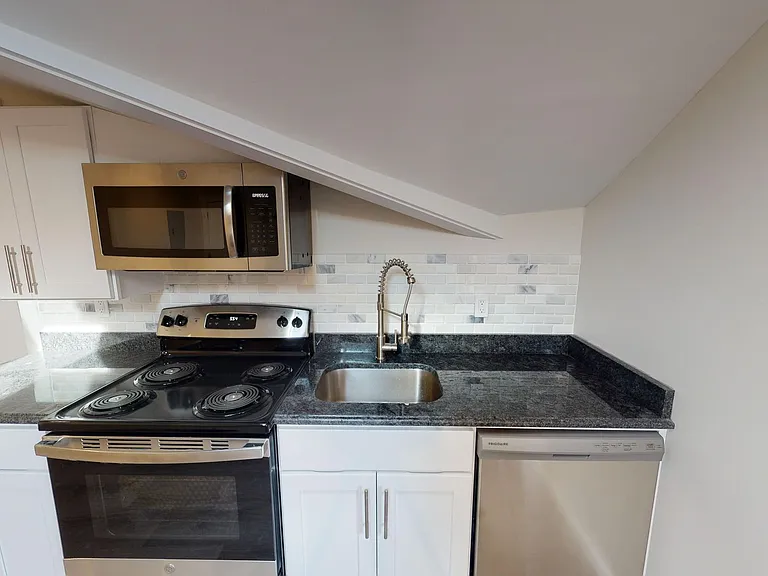 539 Orange St — Photo 8